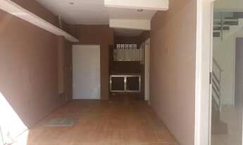 Imagem 3: Casa alto e baixo. Com grande quintal