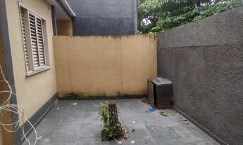 Imagem 2: Casa para Venda em Rio de Janeiro, Senador Camará, 2 dormitórios, 2 banheiros