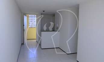 Imagem 4: Excelente localização, com 03 quartos (Sendo 01 suíte,02 com armários), sala, wc social, c