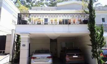 Imagem 2: VENDA DE LINDA CASA EM CONDOMÍNIO NO MORUMBI - 4 DORMS, 5 BANHEIROS (3 SUÍTES), 3 VAGAS DE