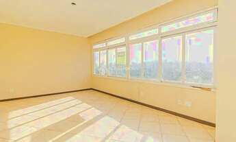 Imagem 2: PORTO ALEGRE - Apartamento Padrão - Farroupilha