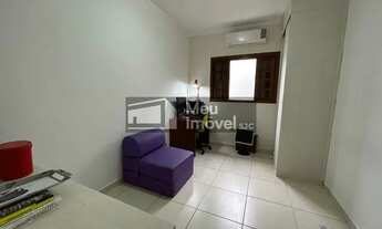 Imagem 5: Linda casa no Parque dos sinos em Jacarei de 3 quartos sendo 1 suíte