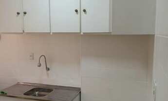 Imagem 6: Perto da Praia, 2 quartos, sala, cozinha, banheiro, área de serviço, elevador, prédio com