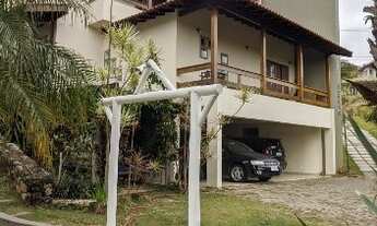 Imagem 2: Casa de condomínio para venda possui 300 metros quadrados com 4 quartos