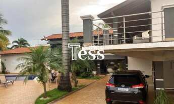 Imagem 4: ALUGA / 01 casa sobrado com 05 dormitórios suítes rico em armários, piscina, churrasqueira