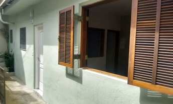 Imagem 3: Casa 1 dorm, coz, wc e área de serviço, recém pintada pr