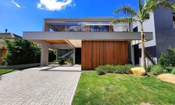 Imagem 2: Sobrado mobiliado com piscina, beira lago a venda no condomínio Sea Coast Xangri-lá - 282m