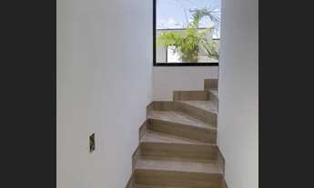 Imagem 2: Sobrado 3/4 sendo um suíte região central