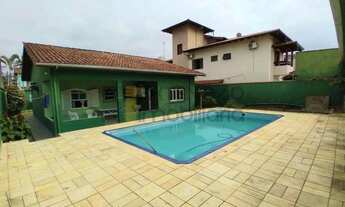 Imagem: Casa com 04 dormitórios 185m2