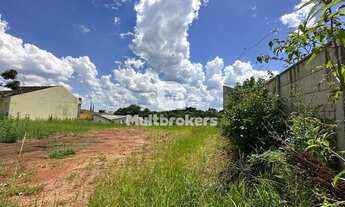 Imagem 2: CURITIBA - Terreno Padrão - Campo Comprido