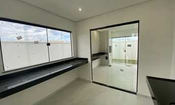 Imagem 2: Vendo Bela Casa com 03 Suítes, Recém Construída com Fino Acabamento - Condomínio Completís