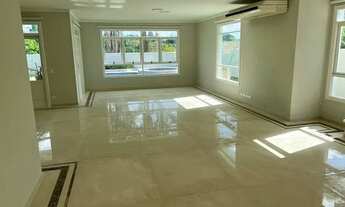 Imagem 2: Sobrado para Locação, 640 m² sendo 5 suites Piscina 6 vagas de garagem