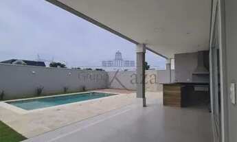 Imagem 2: Casa de condomínio para aluguel com 334 metros quadrados com 5 quartos