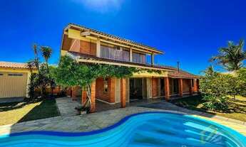 Imagem: Casa e Sobrado de 4 dormitórios à Venda