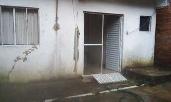 Imagem: Alugo casa com um comodo mais banheiro