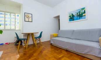 Imagem 2: Apartamento para venda possui 70 metros quadrados com 2 quartos em Laranjeiras - Rio de Ja