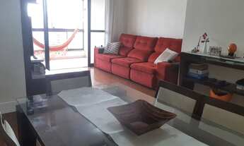 Imagem 2: Apartamento em andar alto, em edifício com boa estrutura de lazer