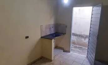 Imagem 7: Casa 2 quartos. Bairro Guanandi 1, com varanda, sala, cozinha. Próx ao Mercado do Produtor