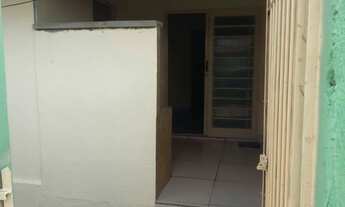 Imagem 4: ALUGO Barracões de 01 e 02 Quartos - Contrato/ Particular Z A P 9 8 4 2 2 7 8 8 8