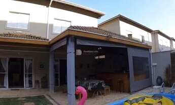 Imagem: ARR) Oportunidade! Sobrado com suíte e