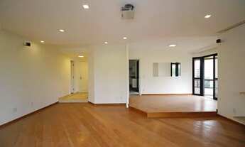 Imagem 2: Baixou de R$1.100.000,00 para R$990.000,00 apt com 220 m² e 4 quartos rodeado de varanda.