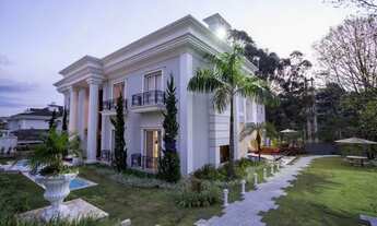 Imagem 4: Casa no Tamboré 3 com 6 suítes e 1200m² de construção