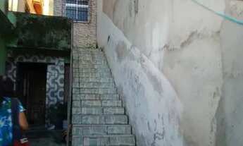 Imagem 2: Casa 2/4, Sala Cozinha, banheiro e área de serviço 1° Andar