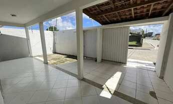 Imagem 4: Casa para aluguel possui 200 metros quadrados com 4 quartos em Santa Esmeralda - Arapiraca