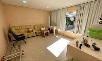 Imagem 5: Linda casa de alto padrão, localizada próximo ao centro de Pato Branco, bairro tranquilo e