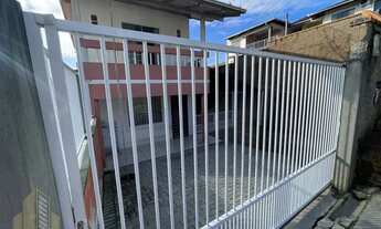 Imagem 2: Casa de ponta, ótima localização e livre de enchentes e desastres naturais