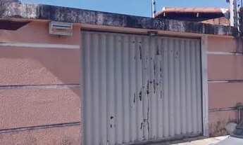 Imagem: Casa 3 Quartos a Venda em Emaús, Por trás