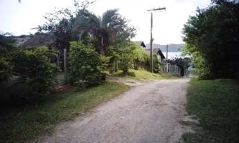 Imagem: Casa com piscina - Enseada de Brito