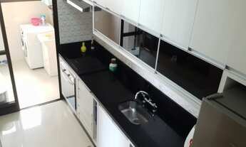 Imagem 6: Apartamento em andar alto, em edifício com boa estrutura de lazer