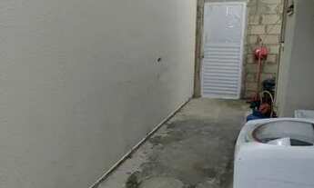 Imagem 3: Toda no contrapiso a área externa(frente e fundo) toda contrapiso Prestação 420 reais