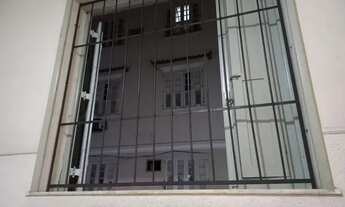 Imagem 2: Vendo grades medindo 1.47 X 1.53 =100.00