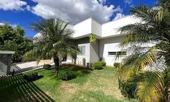 Imagem 2: Linda casa de alto padrão, localizada próximo ao centro de Pato Branco, bairro tranquilo e