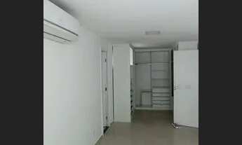 Imagem 2: Casa em condomínio com 3 suites com armarios e ar