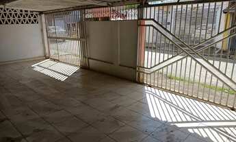 Imagem 5: CASA SETOR UNIÃO 4 QUARTOS SENDO 1 SUÍTE RUA LARGA PROX AVENIDA T-9 SUPERMERCADO CARREFOU