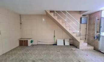 Imagem 6: Casa independente frente de rua com acesso a area de lazer do condomínio com Piscina próx