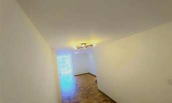 Imagem 4: LINDAMENTE REFORMADO. PRONTO PRA MORAR!!!!