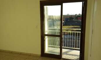 Imagem 3: Apartamento, 2 quartos, primeiro andar, vaga pra carro