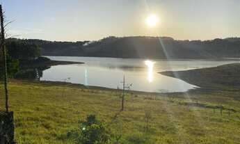 Imagem 2: Terreno de 20.000 m² PÉ NA ÁGUA / Represa Piracaia
