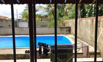 Imagem 2: Casa com piscina, 01 dormitório e espaço amplo. Itanhaém/sp