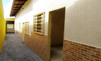 Imagem 5: Casa em modelo de condomínio no Balneário Meia Ponte, 2 quartos, garagem próximo a comérci