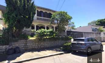 Imagem: Casa com vista panoramica para a baia de