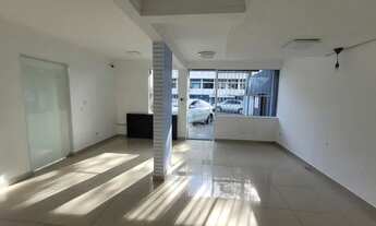 Imagem 6: Sobrado para aluguel e venda possui 209 metros quadrados com 4 quartos