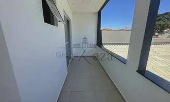 Imagem 6: Casa no Jardim da Granja - 2 Dormitórios - 220m²