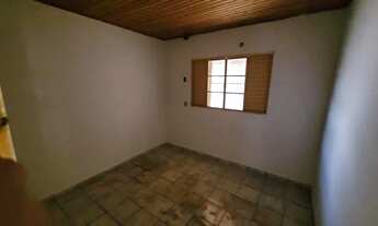 Imagem 5: Casa Buriti, de 3 quartos e etc com varanda e garagem coberta, no asfalto, casa forrada