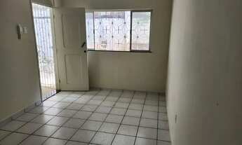 Imagem 2: Casa para aluguel possui 59 metros quadrados com 2 quartos em Cremação - Belém - Pará