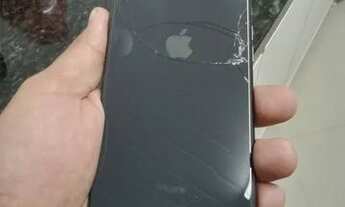 Imagem 7: IPhone 8 plus Quarto com aluguel por R$850 /mês